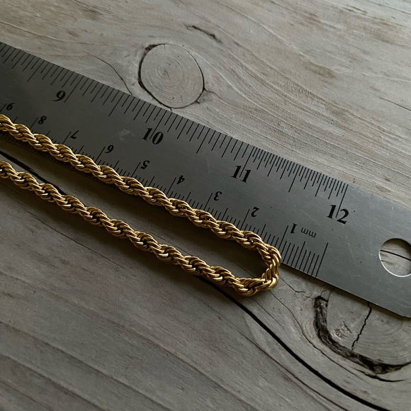 Gold Tone Rope approx 24” Chain - Picture 4 of 6